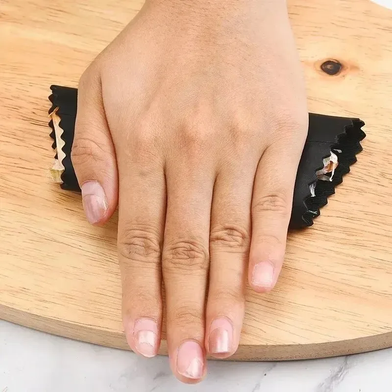 Kitchen Gadgets Youtube - Knoflookstripper Buisje Knoflook Schillen Siliconen Knoflook
